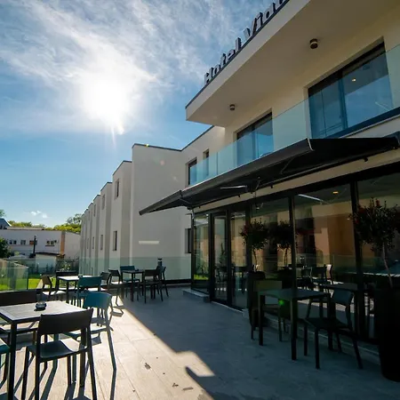 Vigo Hotel 3*